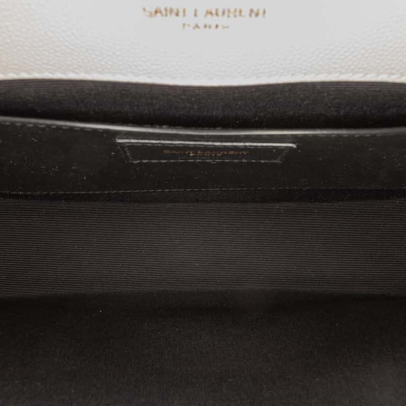 Saint Laurent Medium Grain De Poudre Triquilt Monogram Envelope Bag White Leather Good condition - Model View
