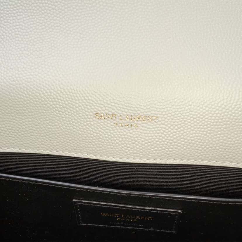 Saint Laurent Medium Grain De Poudre Triquilt Monogram Envelope Bag White Leather Good condition - Box View