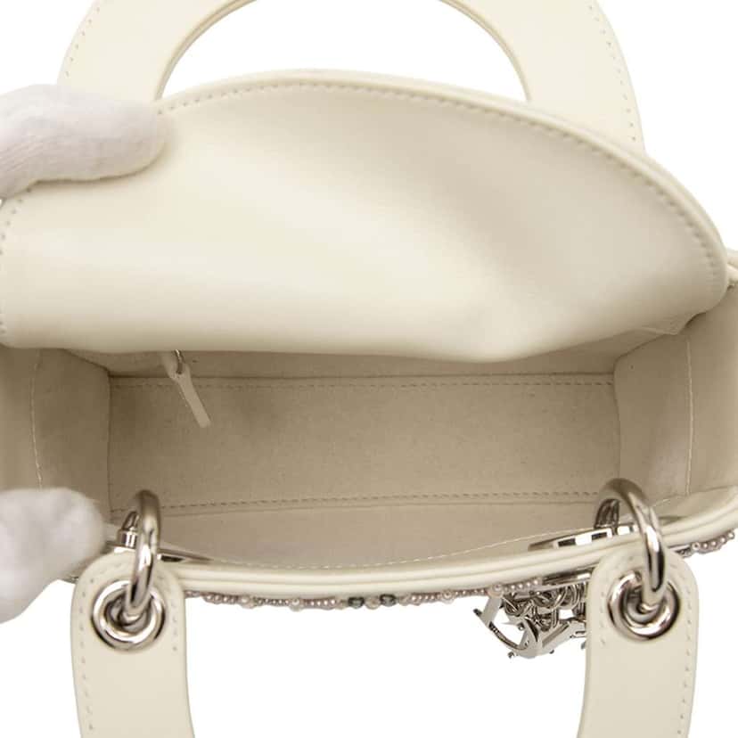 Dior Mini Beaded Lambskin Cannage Lady Dior White Leather Good condition - Model View