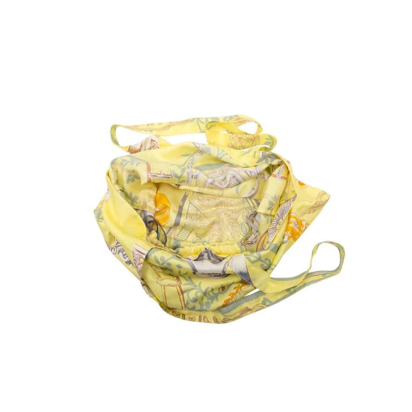 Hermès Etriers Silk So Tote Yellow Silk Very good condition - Model View
