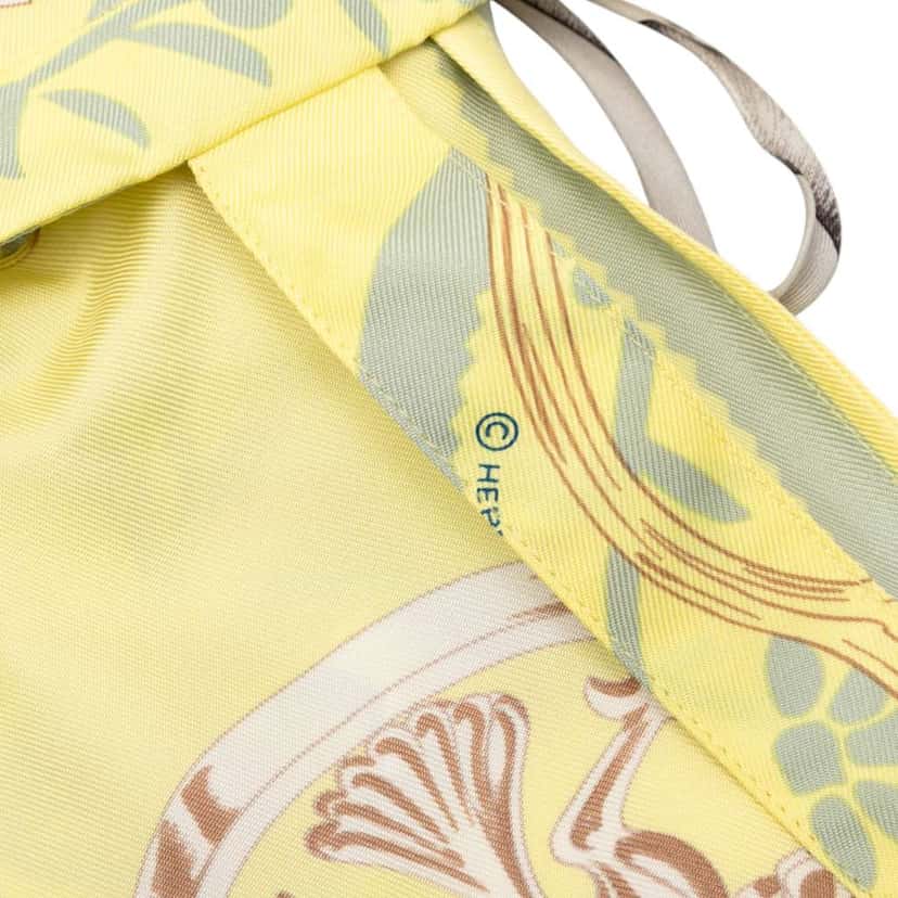 Hermès Etriers Silk So Tote Yellow Silk Very good condition - Box View