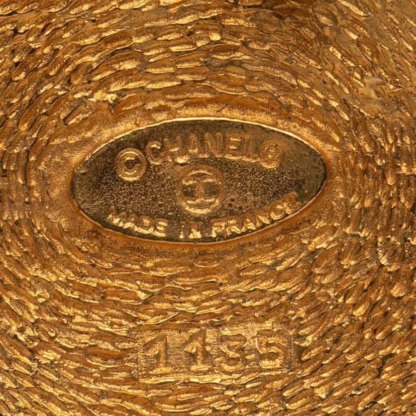 Chanel Gold Plated 31 Rue Cambon Round Brooch Gold Metal Good condition - Inside View