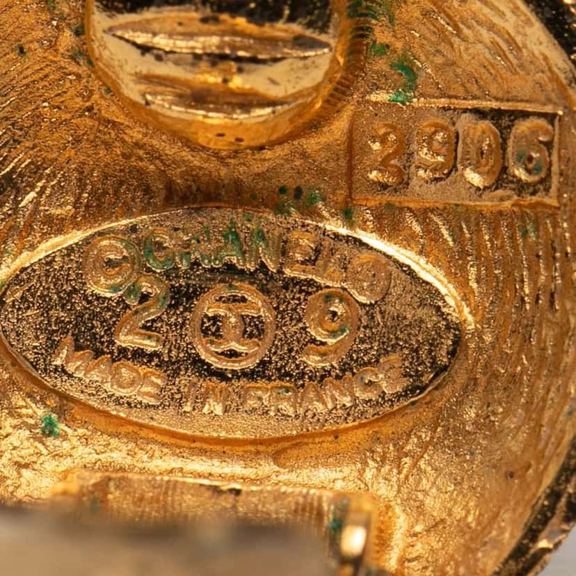 Chanel Gold Plated CC Woven Round Clip On Earrings Gold Metal Good condition - Inside View