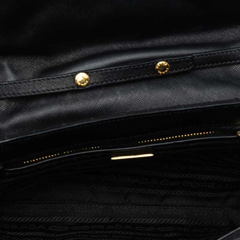 Prada Impuntu Tessuto Chain Crossbody Black Good condition - Model View