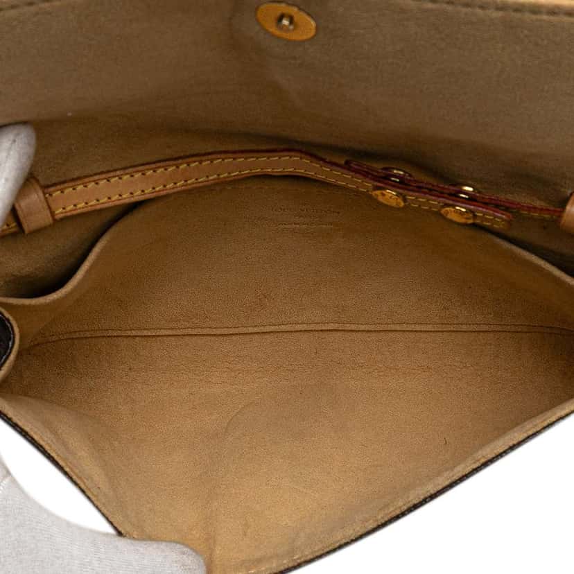 Louis Vuitton Monogram Pochette Twin GM Brown Canvas Very good condition - Model View
