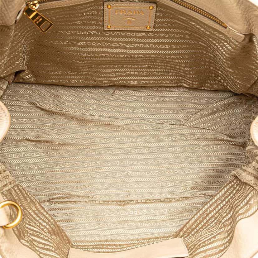 Prada Vitello Daino Open Convertible Tote Brown Leather Good condition - Model View