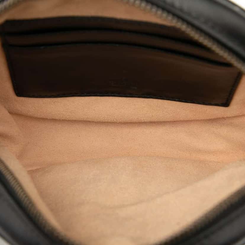Gucci GG Marmont Matelasse Leather Round Wristlet Clutch Black Leather Good condition - Model View