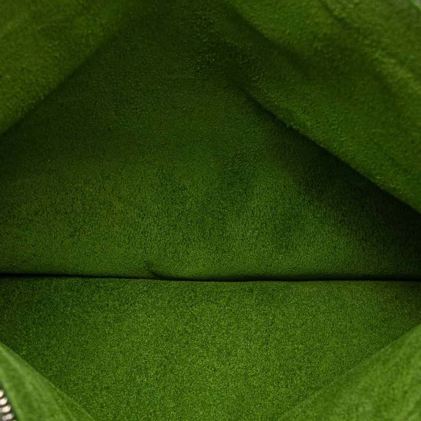 Bottega Veneta Suede Clutch Green Leather Very good condition - Model View