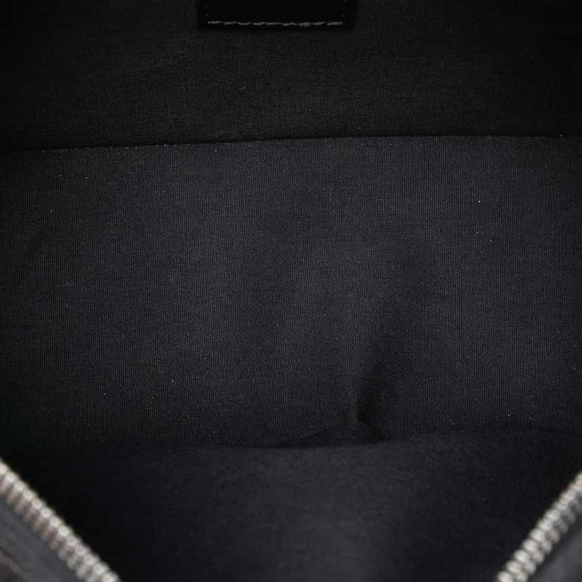 Louis Vuitton Monogram Mat Shelton Grey Leather Good condition - Model View