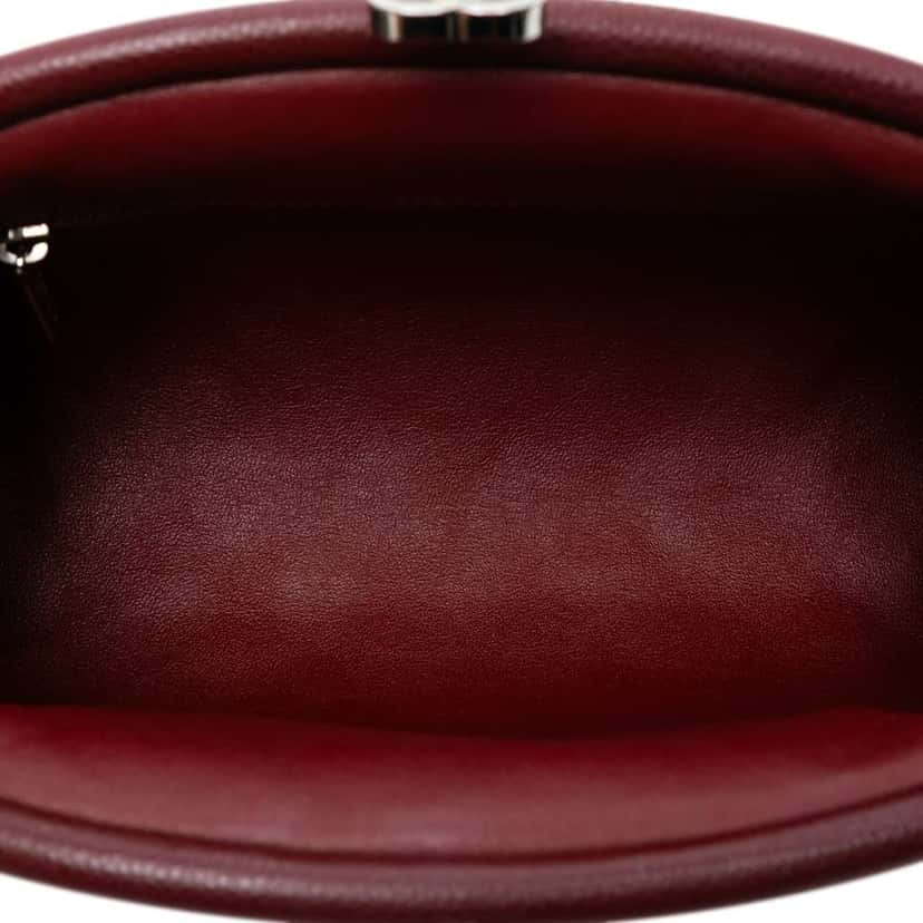 Chanel Quilted Caviar Timeless Kisslock Clutch Red Leather Good condition - Model View