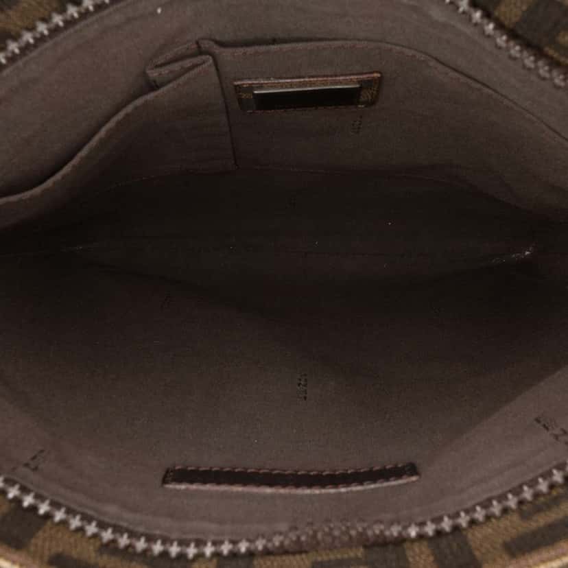 Fendi Zucca Spalmati Crossbody Brown Canvas Good condition - Model View
