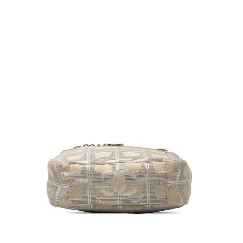 Chanel New Travel Line Nylon Crossbody Grey Good condition - Inside View