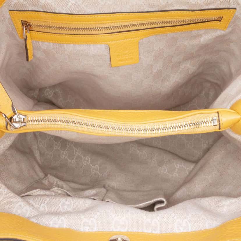 Gucci Medium Leather Bamboo Diana Tote Yellow Leather Good condition - Model View