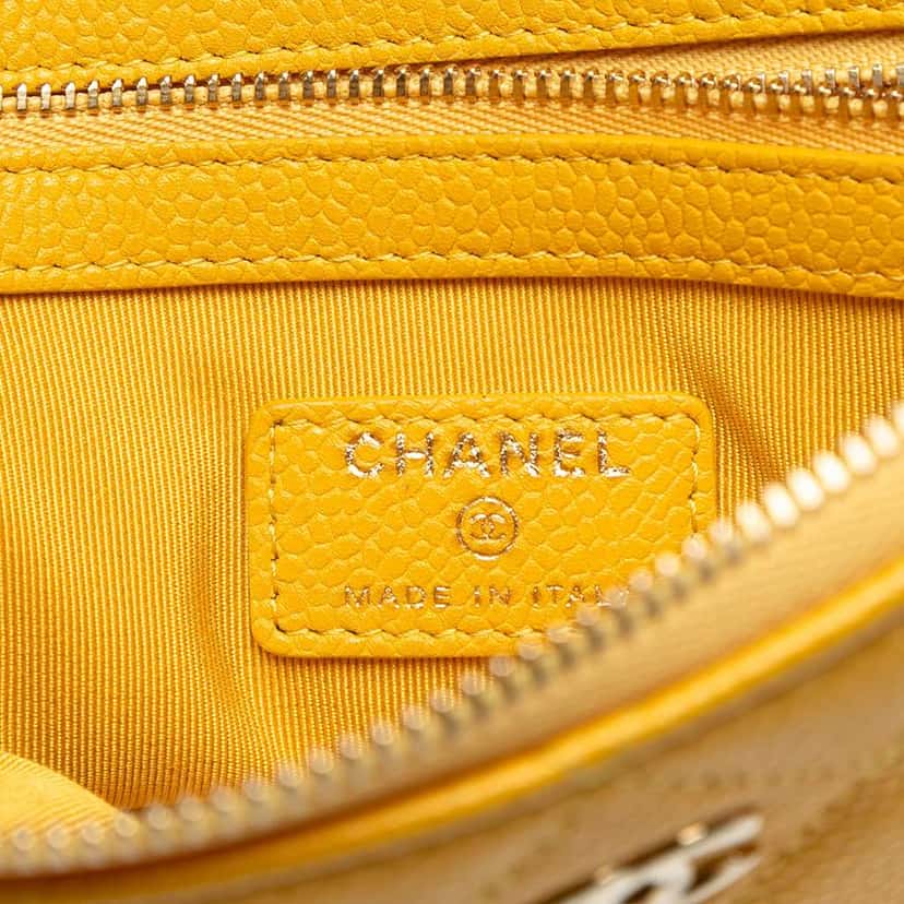 Chanel Medium Quilted Caviar O Case Clutch Yellow Leather Good condition - Box View