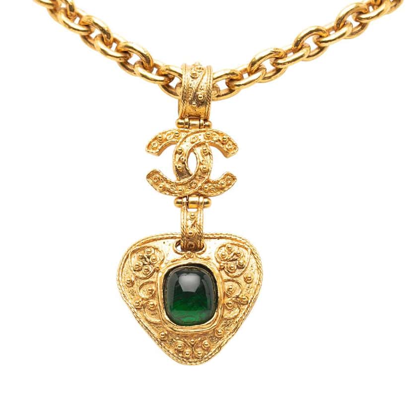 Chanel Gold Plated Gripoix CC Heart Pendant Necklace Gold Metal Good condition - Front View