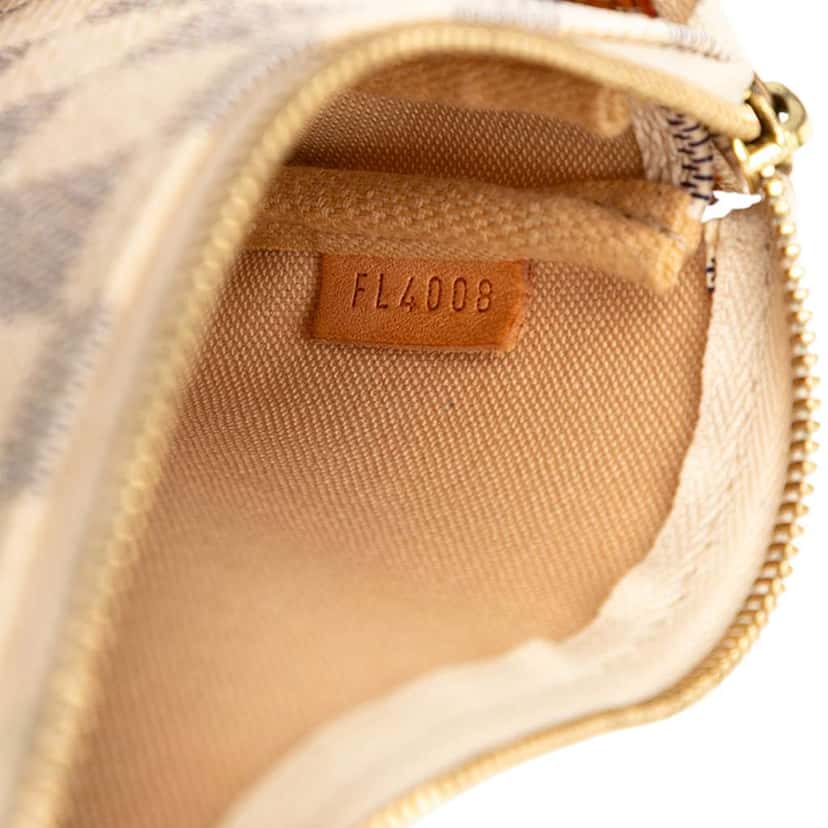 Louis Vuitton Damier Azur Mini Pochette Accessoires White Very good condition - Box View