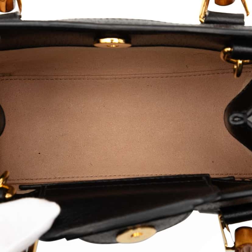 Gucci Small Calfskin Bamboo Diana Satchel Black Leather Good condition - Model View