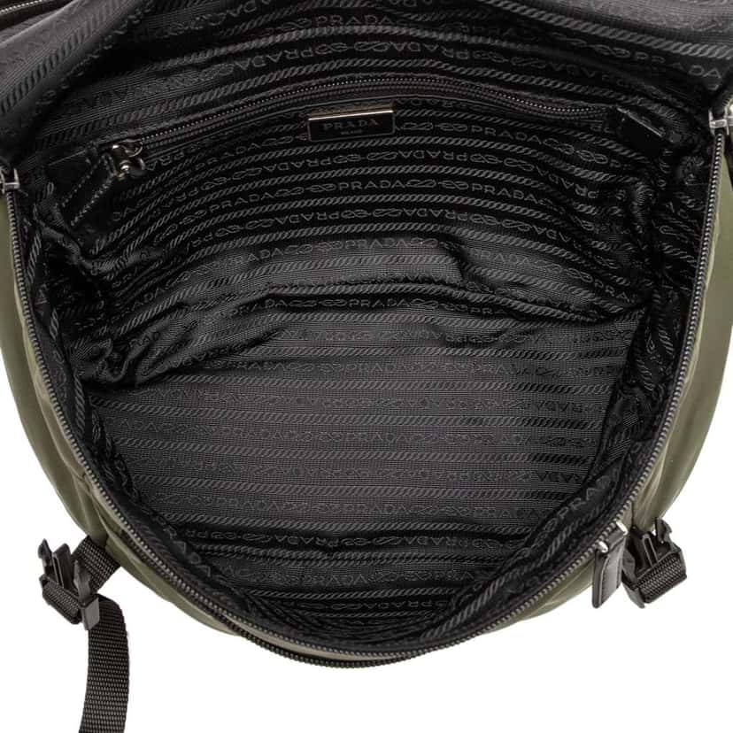 Prada Saffiano Trimmed Tessuto Double Buckle Belt Bag Green Good condition - Model View