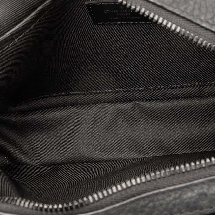 Louis Vuitton Monogram Taurillon Steamer Messenger Black Leather Good condition - Model View