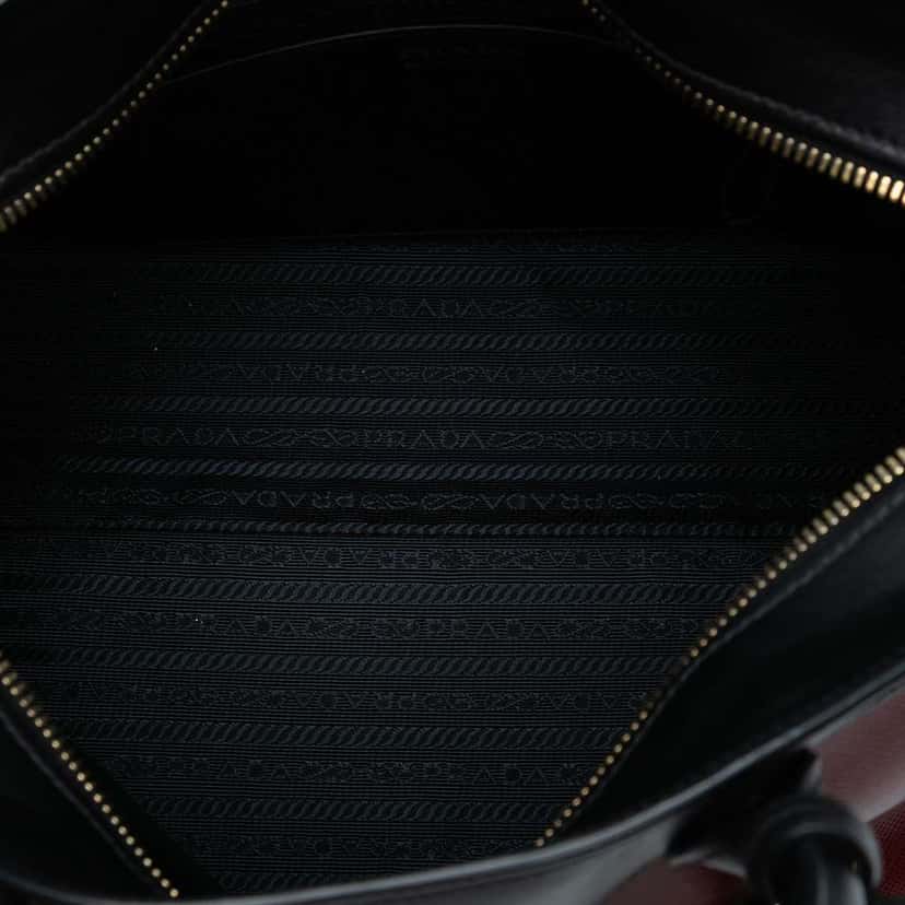 Prada Small Saffiano And City Calf Esplanade Satchel Red Leather Good condition - Model View