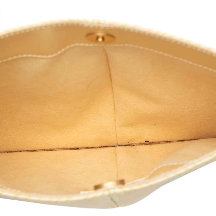 Louis Vuitton Epi Demi Lune Pochette Yellow Leather Good condition - Model View