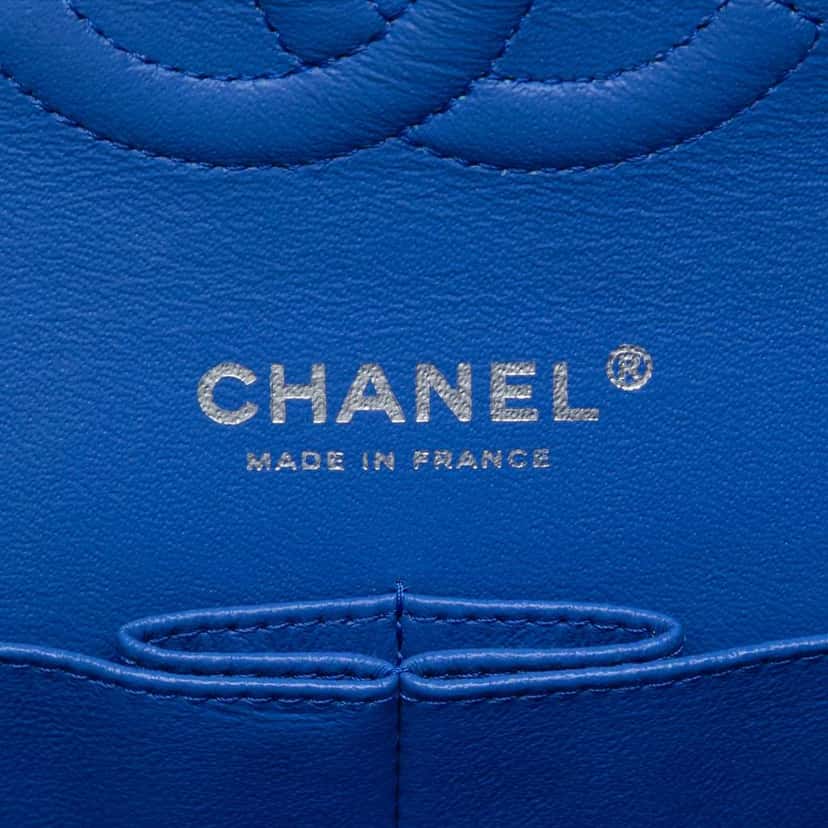Chanel Medium Classic Patent Double Flap Blue Leather Good condition - Box View