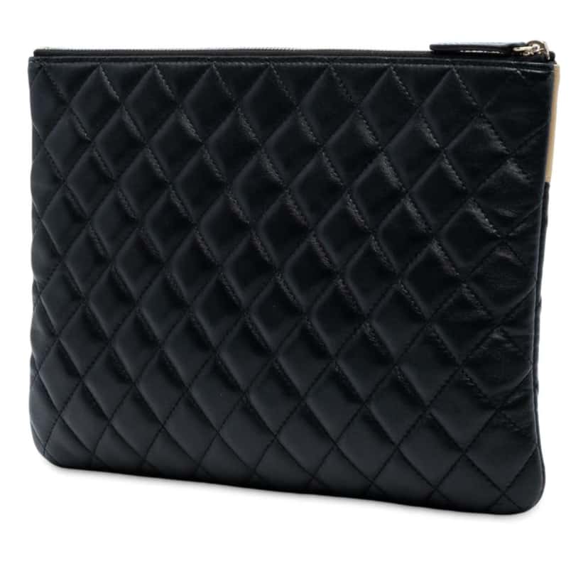 Chanel CC Bicolor Quilted Lambskin Clutch Black Leather Good condition - Back View