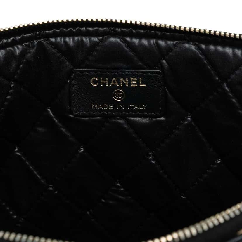 Chanel CC Bicolor Quilted Lambskin Clutch Black Leather Good condition - Box View