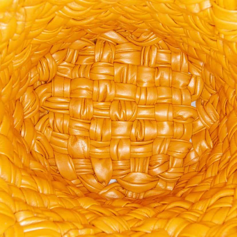 Bottega Veneta Small Calfskin Intreccio Kalimero Bucket Bag Brown Leather Very good condition - Model View