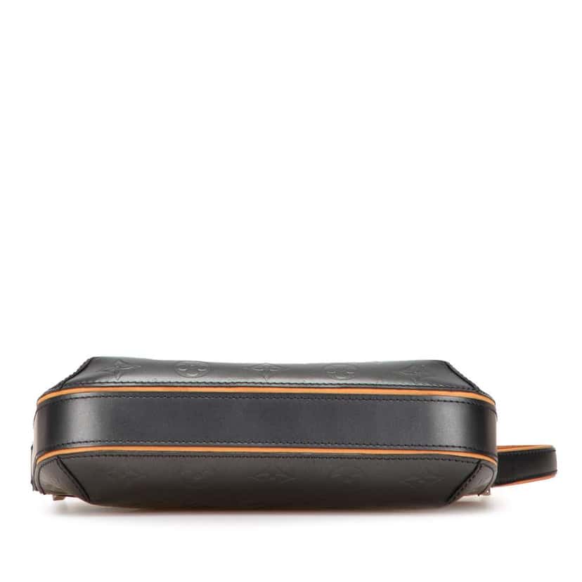 Louis Vuitton Monogram Mat Fowler Grey Leather Good condition - Inside View