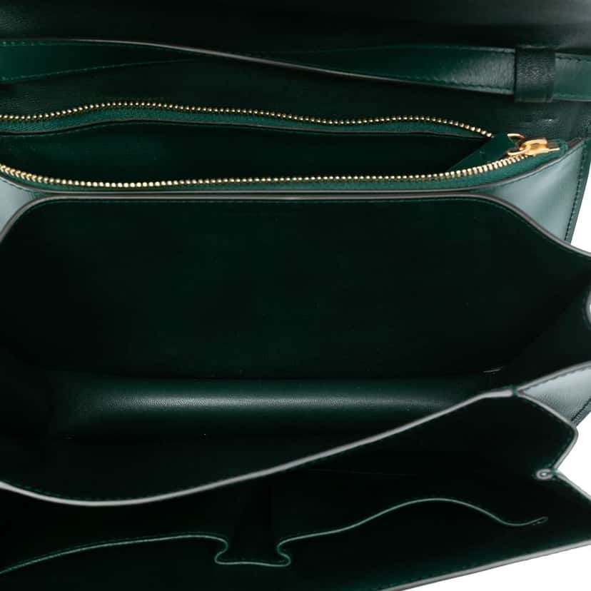 Celine Medium Calfskin Classic Box Green Leather Good condition - Model View
