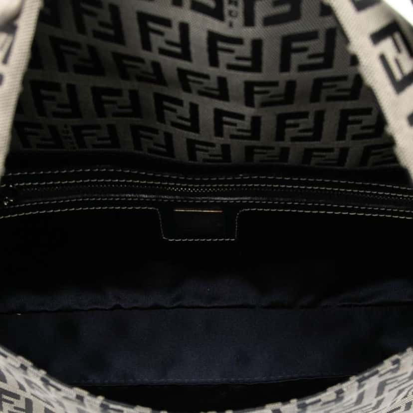 Fendi Zucchino Canvas Baguette Grey Canvas Good condition - Model View