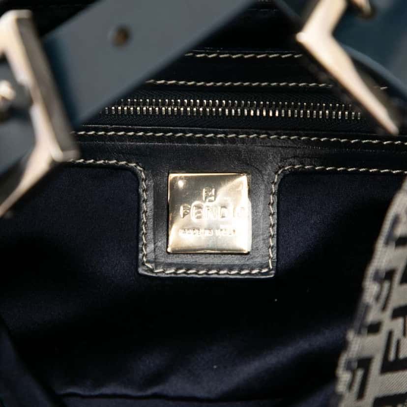 Fendi Zucchino Canvas Baguette Grey Canvas Good condition - Box View