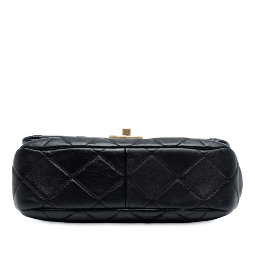 Chanel Mini Quilted Lambskin Lacquered Chain Flap Black Leather Good condition - Inside View
