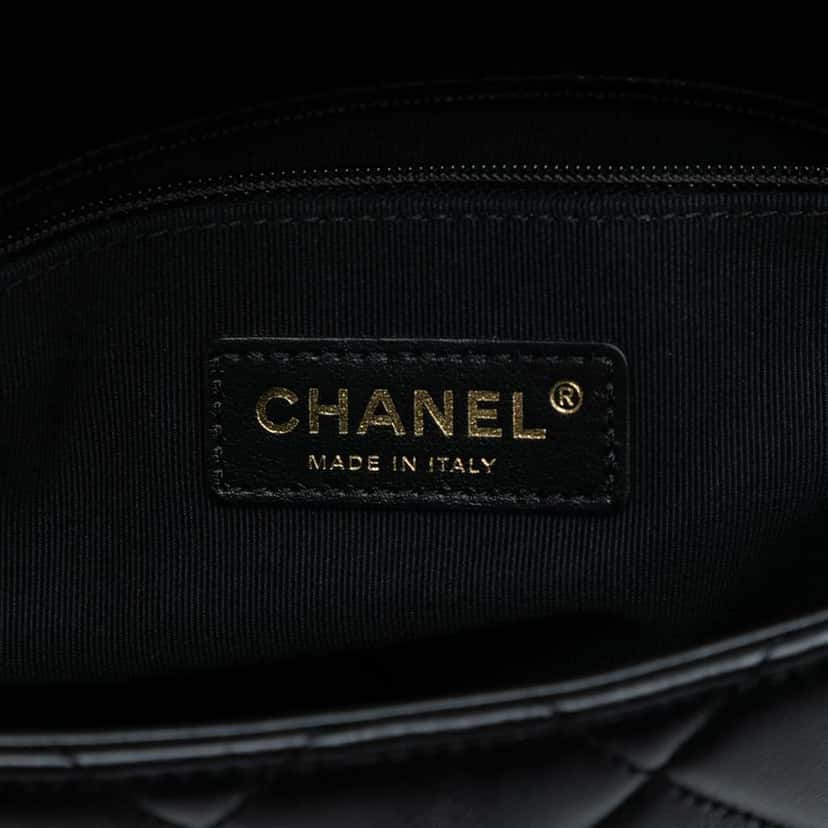Chanel Mini Quilted Lambskin Lacquered Chain Flap Black Leather Good condition - Box View