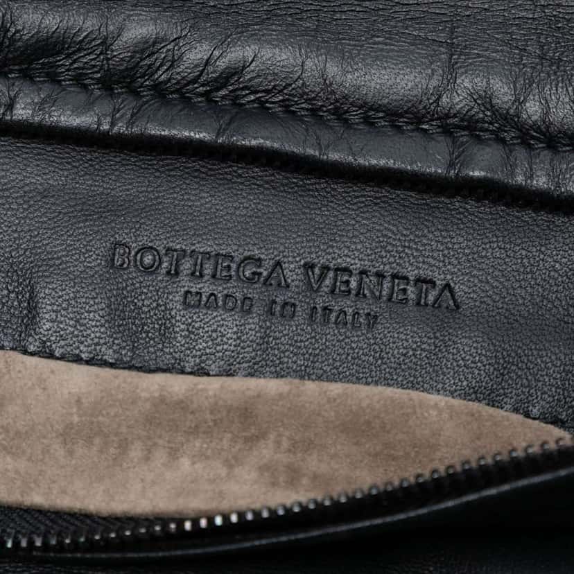 Bottega Veneta Nappa Intrecciato Turn Lock Clutch Black Leather Good condition - Box View