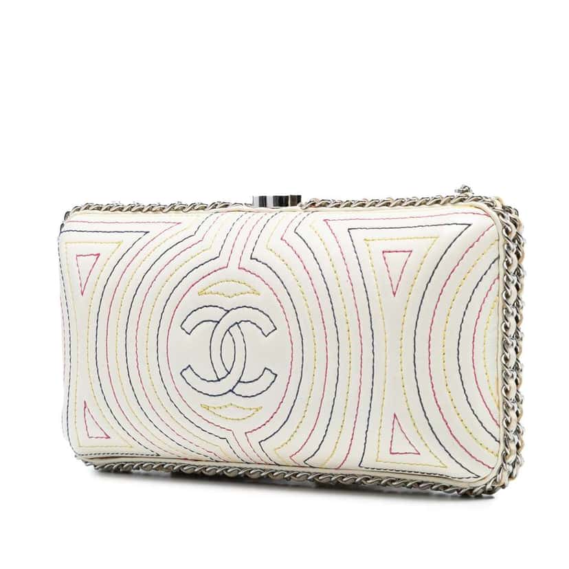 Chanel Quilted Calfskin Korean Garden Clutch on Chain White Leather Good condition - Back View
