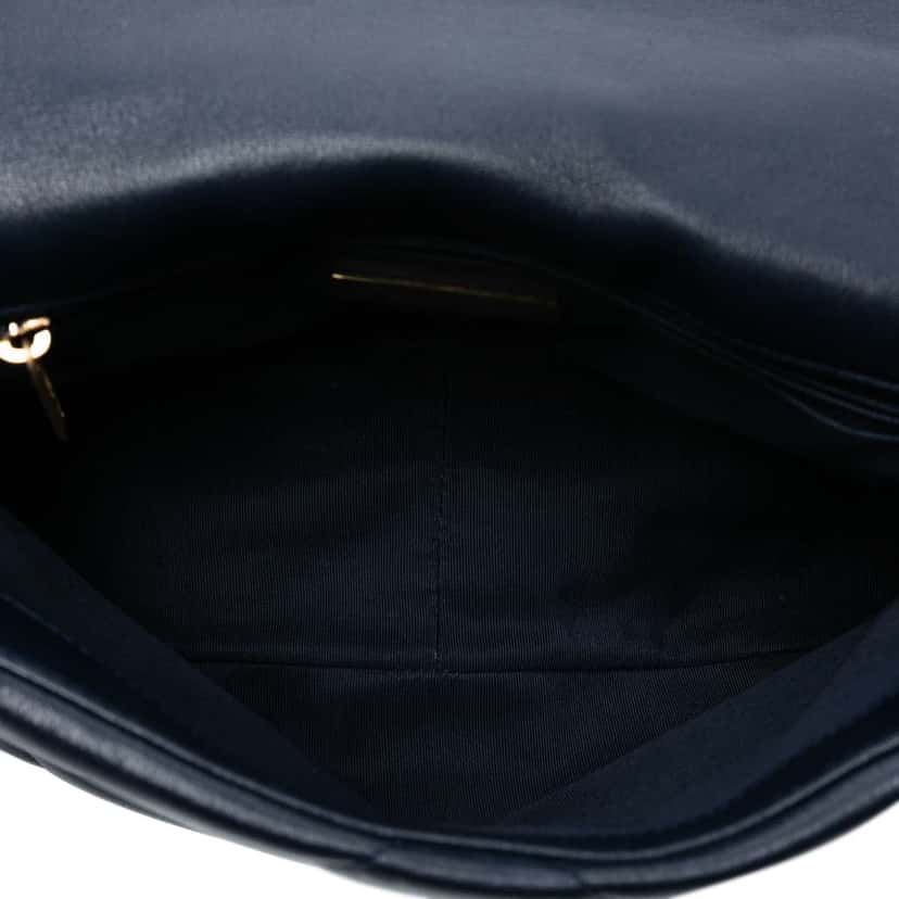 Chanel Medium Lambskin 19 Flap Blue Leather Good condition - Model View