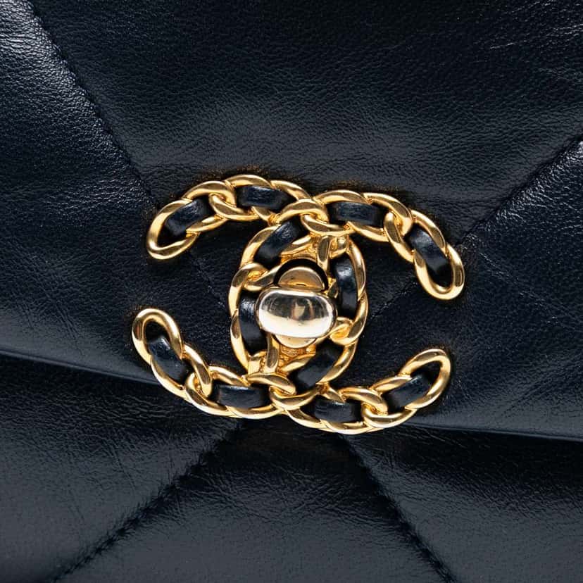 Chanel Medium Lambskin 19 Flap Blue Leather Good condition - Box View