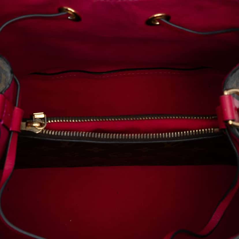 Louis Vuitton Monogram Neonoe MM Brown Good condition - Model View