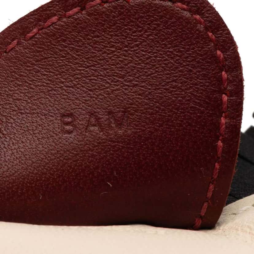 Hermès Milo Lambskin Grigri Rodeo Horse Bag Charm PM White Leather Good condition - Model View