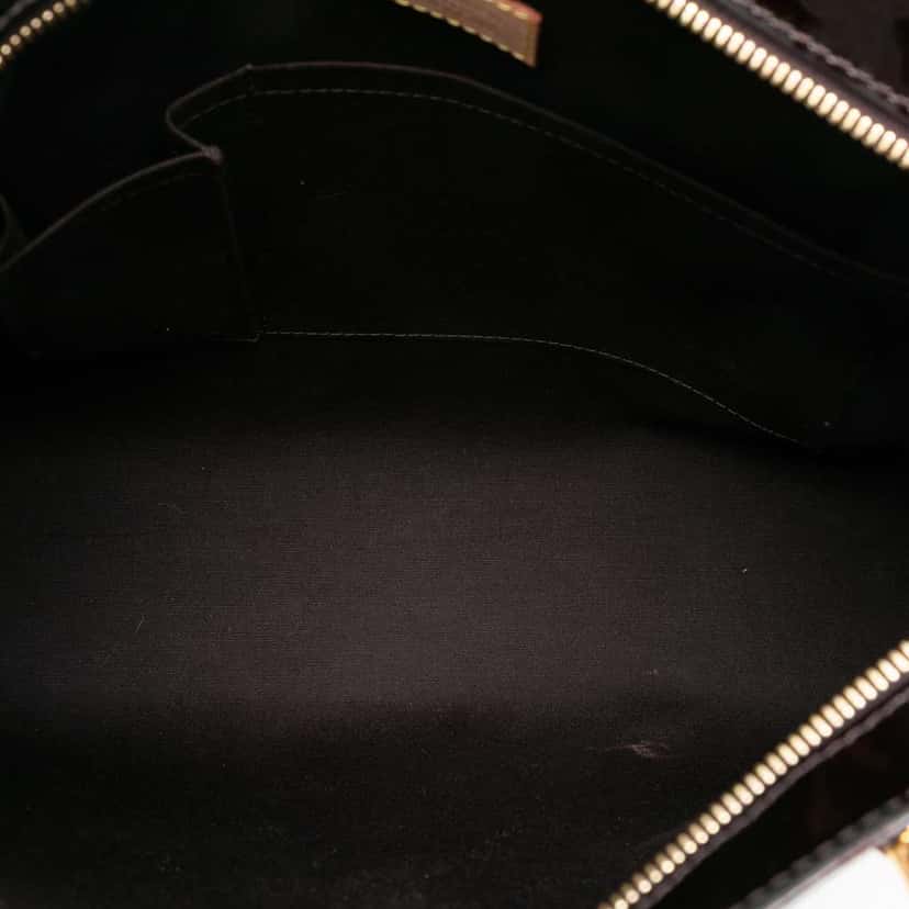 Louis Vuitton Monogram Vernis Brentwood Purple Leather Good condition - Model View