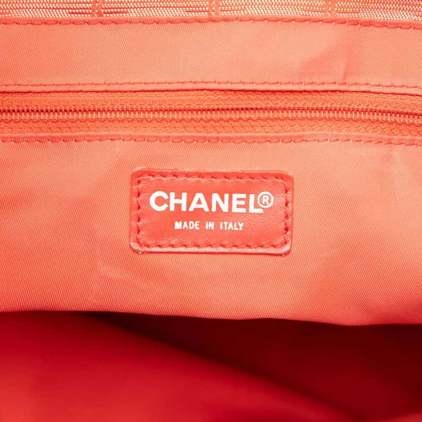 Chanel New Travel Line Nylon Tote Orange Good condition - Box View