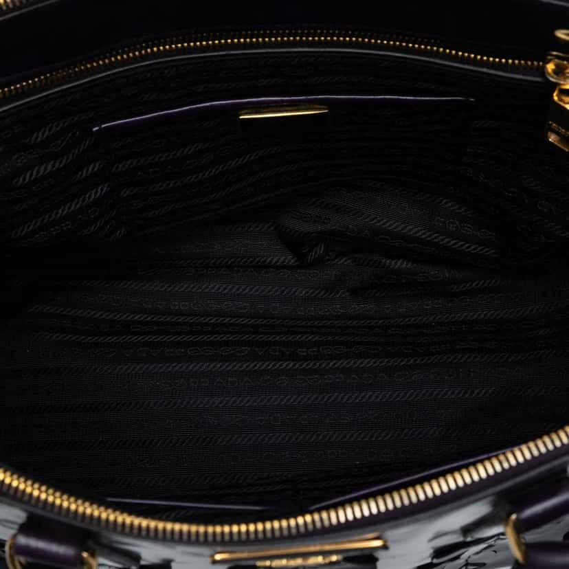 Prada Medium Spazzolato Flowers Galleria Double Zip Satchel Purple Leather Good condition - Model View