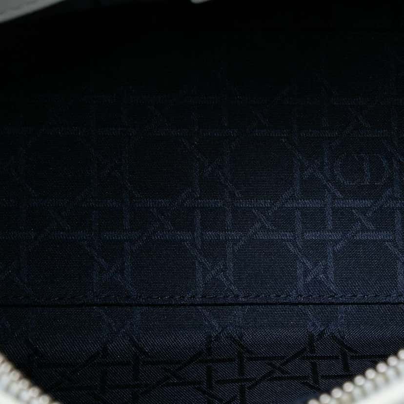 Dior Medium Lambskin Cannage Lady Dior White Leather Good condition - Model View