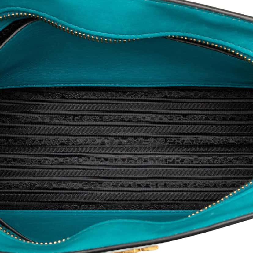 Prada Bicolor Saffiano Vernice Esplanade Crossbody Green Leather Very good condition - Model View