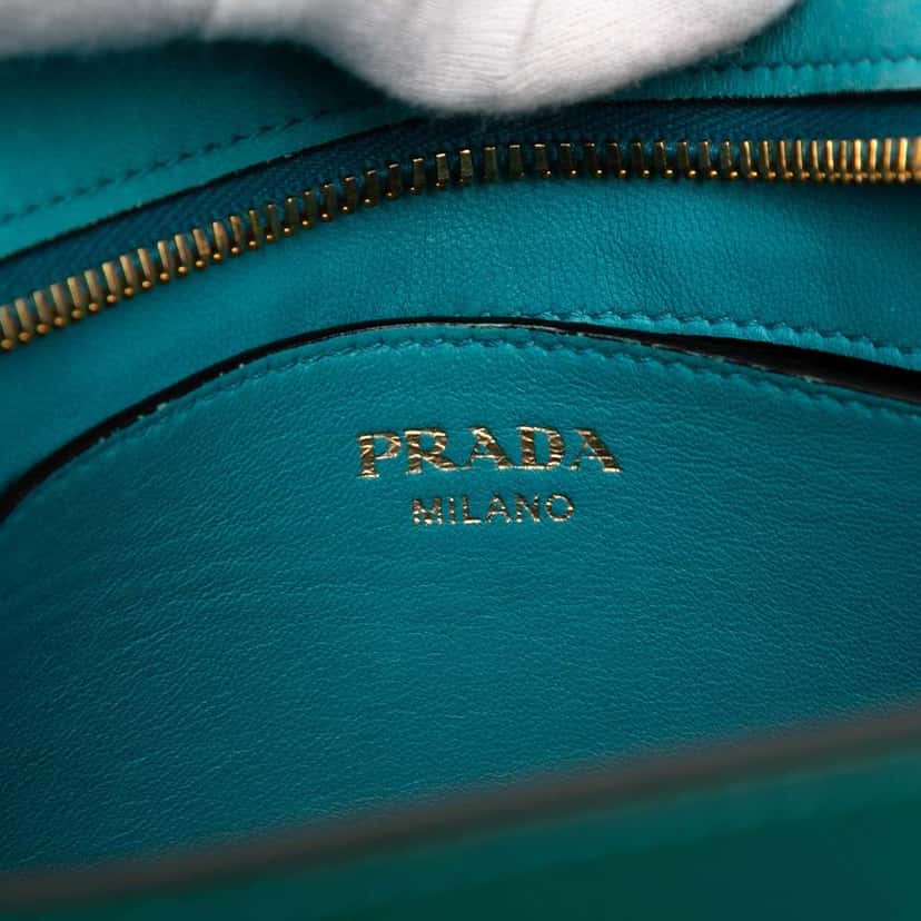 Prada Bicolor Saffiano Vernice Esplanade Crossbody Green Leather Very good condition - Box View