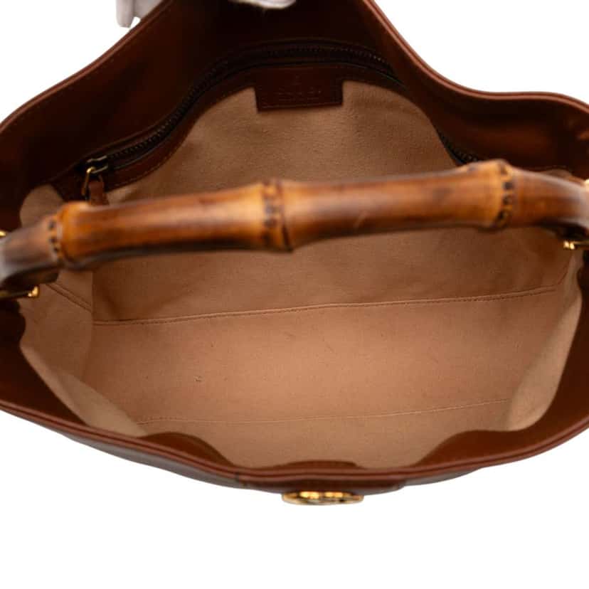 Gucci Medium Leather Bamboo Diana Satchel Brown Leather Good condition - Model View