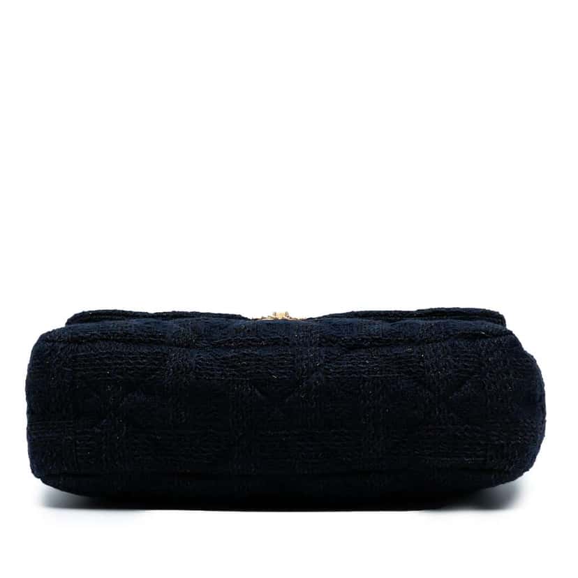 Chanel Maxi Tweed 19 Flap Black Tweed Good condition - Inside View