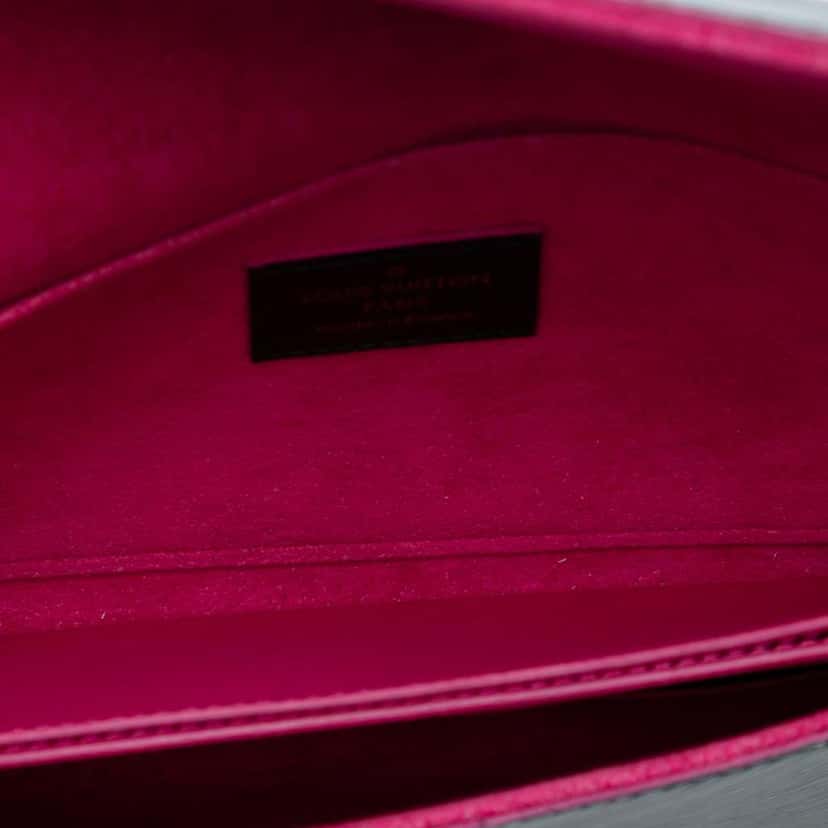 Louis Vuitton Epi Pochette Felicie Black Leather Good condition - Model View